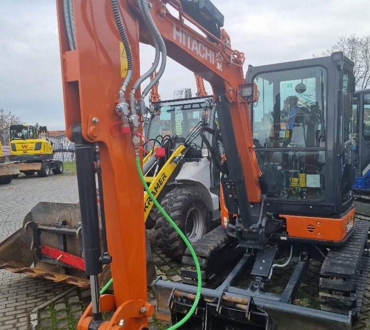 Hitachi ZX38U-6P mit Powertilt S40