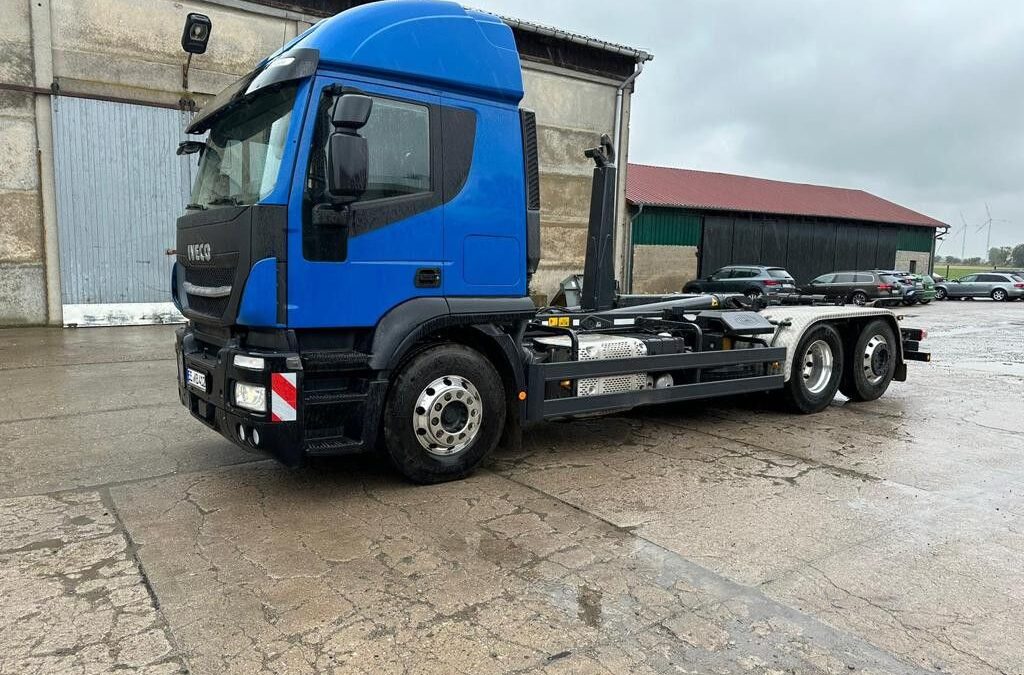 Iveco   AT260S48Y